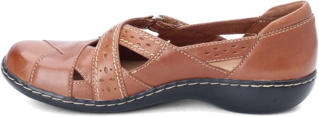 Clarks Womens Ashland Spin Q Loafer